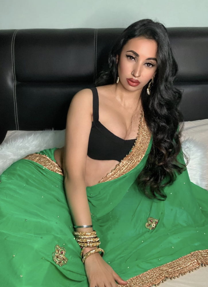 Busty Sexy Indian paki slut NN - 70 Photos 