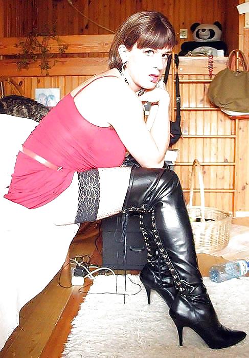 Shiny + Leather 03 adult photos