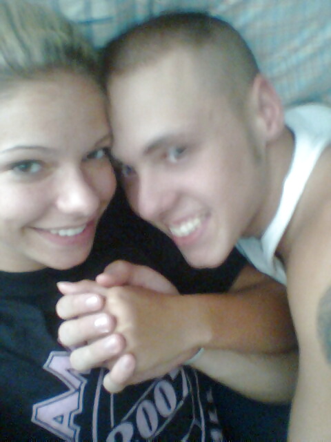 Pretty Amateur Allie adult photos