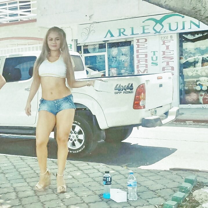 Adriana Utrilla 3 adult photos