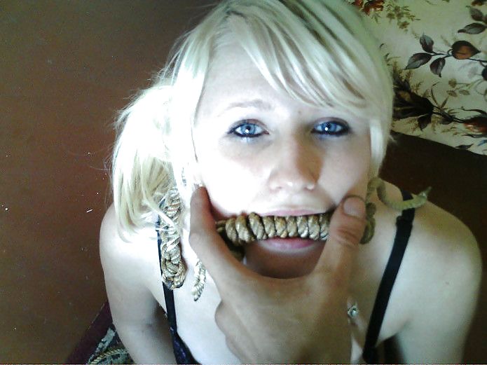 Chienne #2 adult photos
