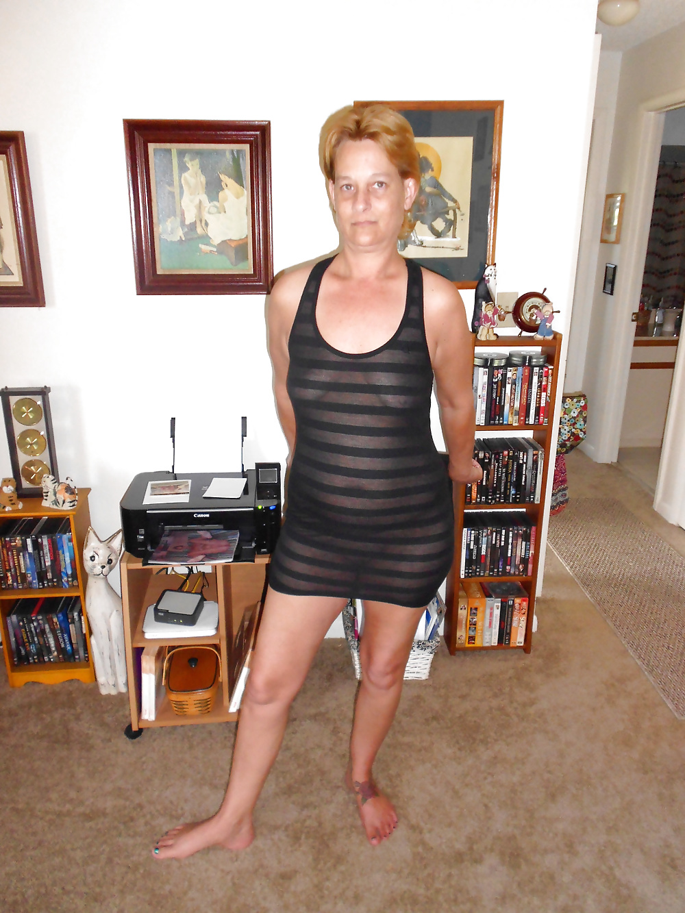 Sexy Cyber-Babe Lisa -- Hot and Sexy in Black! adult photos