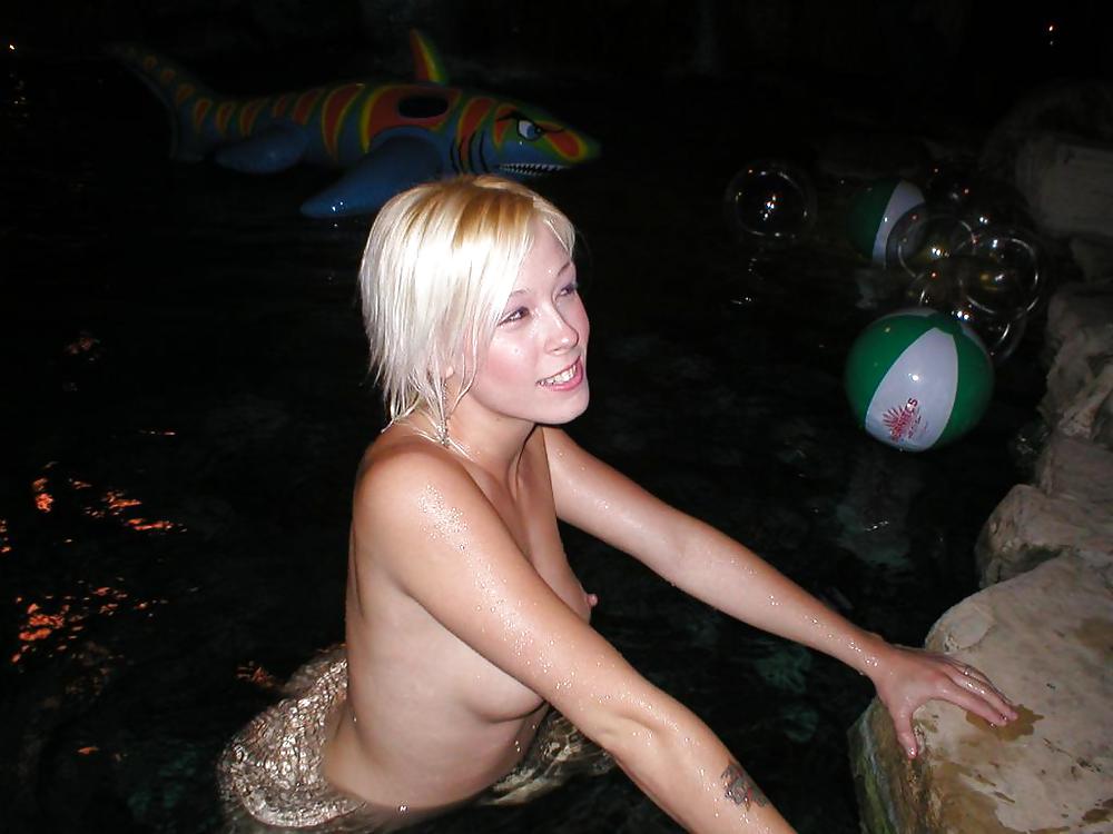 Skinny dip 16 adult photos