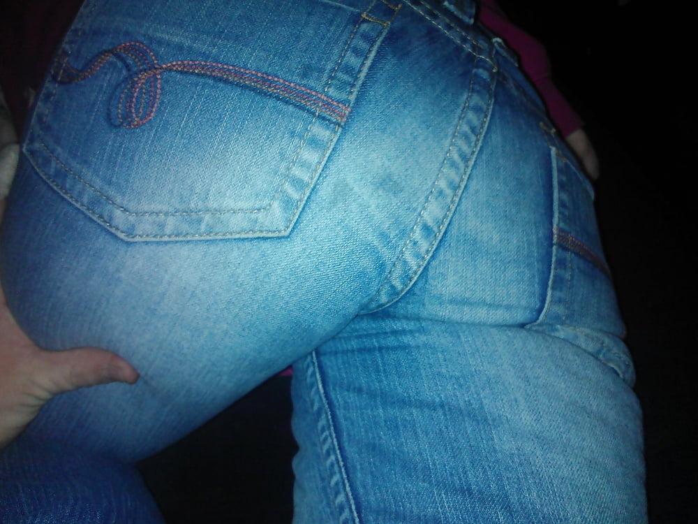 Sexy milf wife big ass in jeans adult photos