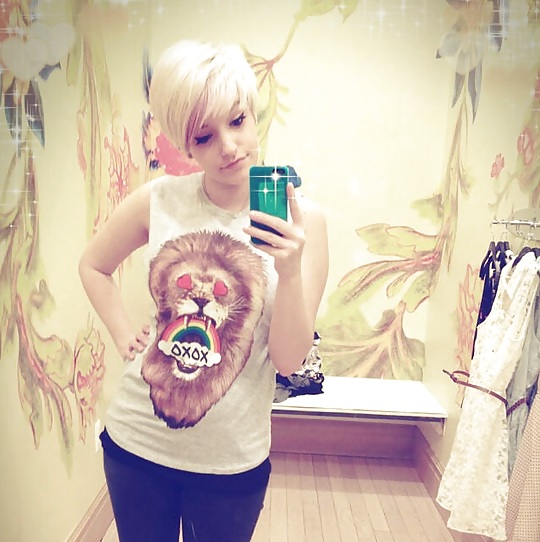 Domenica L. adult photos