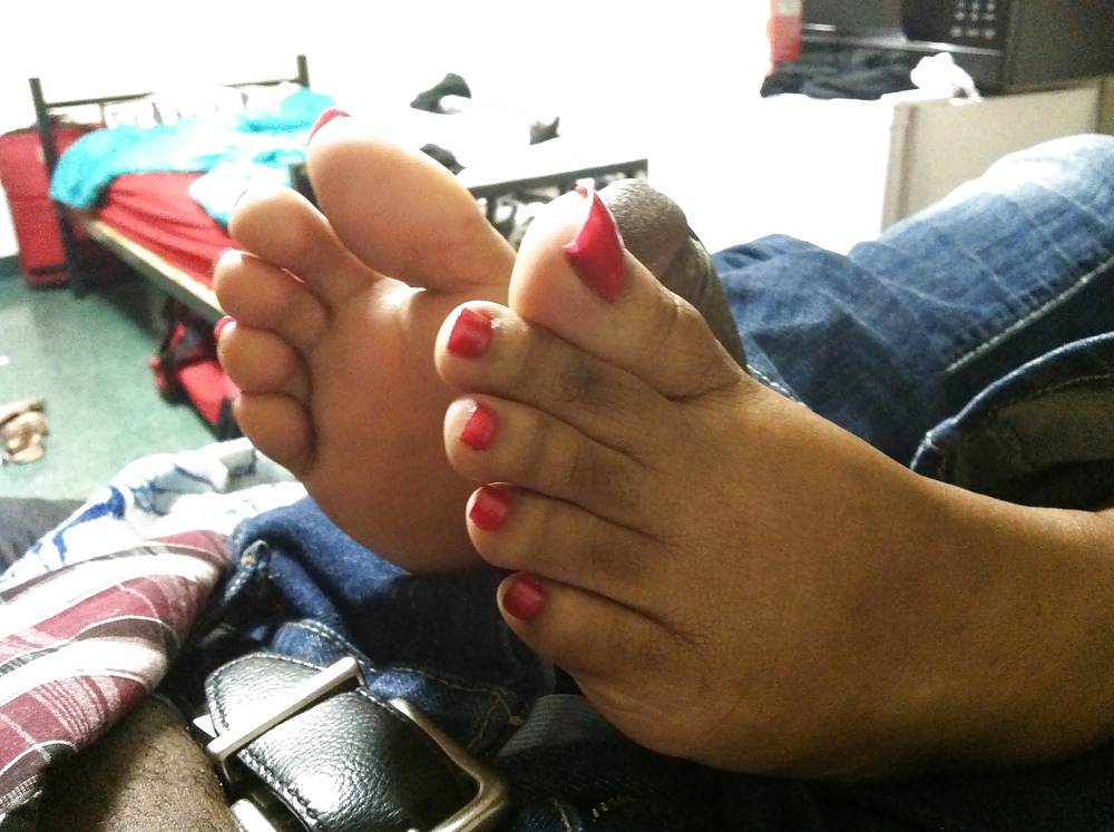 Red Toes FJ adult photos