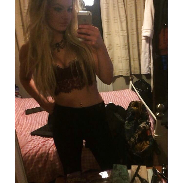 Uk bimbo Ellie adult photos