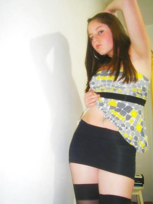 Teen - Bruna Bruce adult photos
