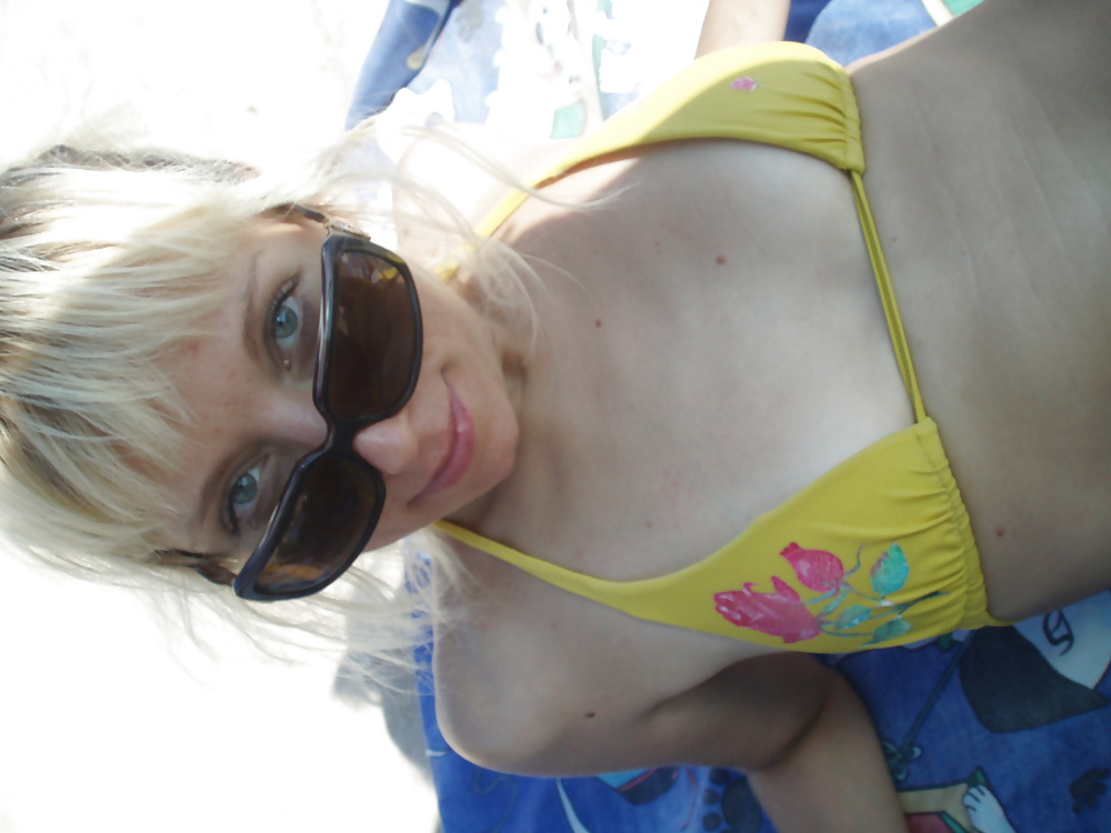amateur blonde adult photos