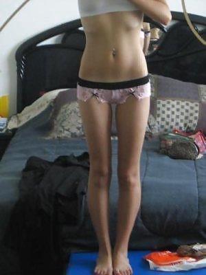 Sexy Lil' Skinnies adult photos