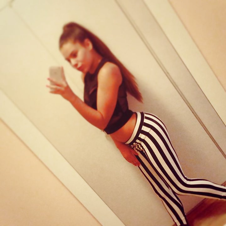 Flexible Bulgarian Slut Vanina adult photos