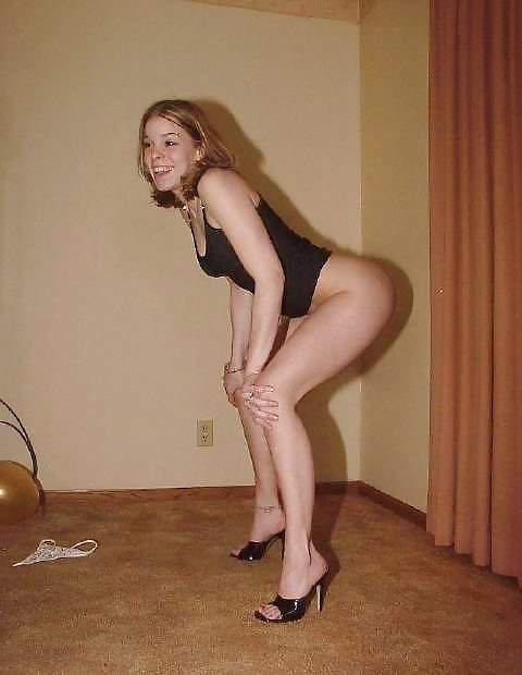 I Love Real White Women In Heels adult photos