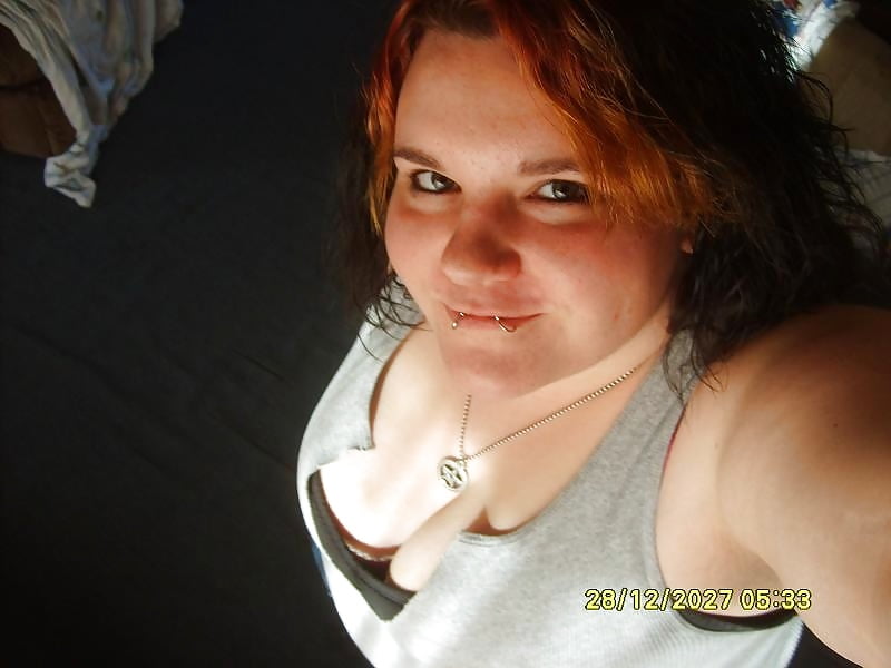 BBW Emo-Country Girl Niki (NON-NUDE) adult photos