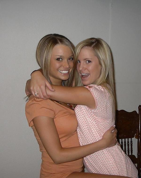 Random Hot teens! adult photos