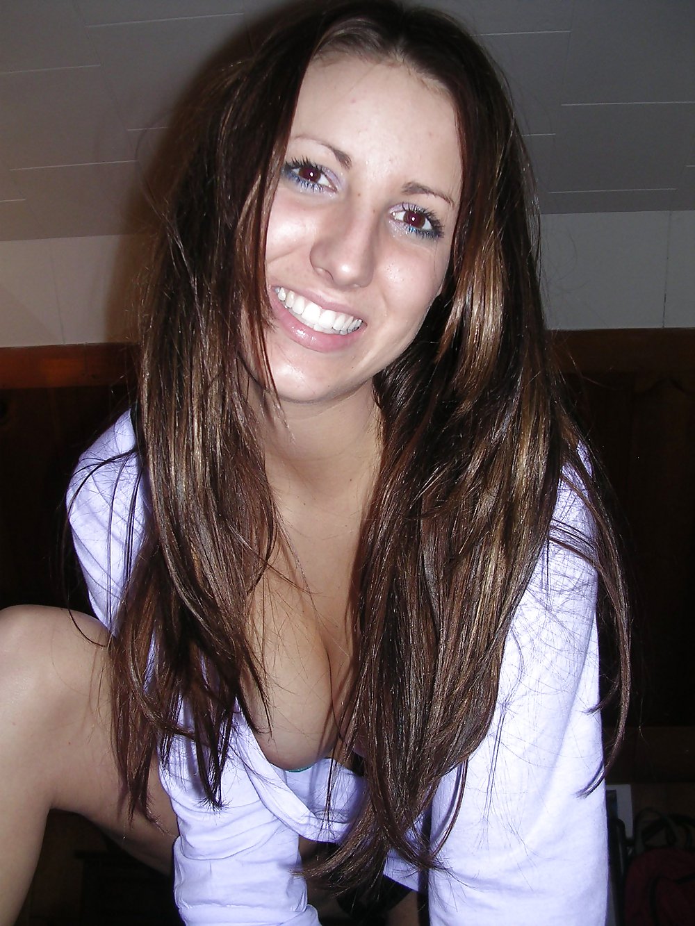 Hot and Sweet Brunette Amateur Teen ... !!! adult photos