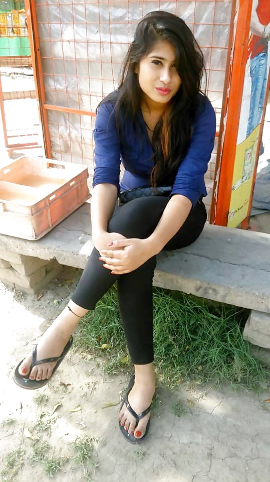 INDIAN COLLEGE GIRLS adult photos