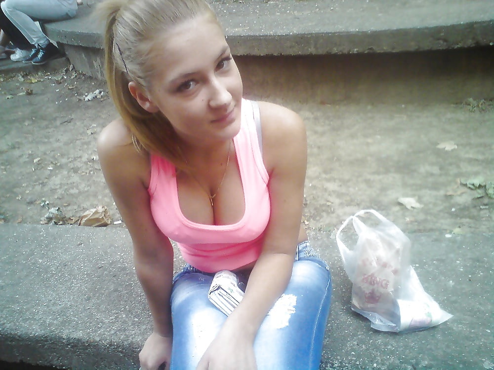 Hot chicks in tank tops adult photos