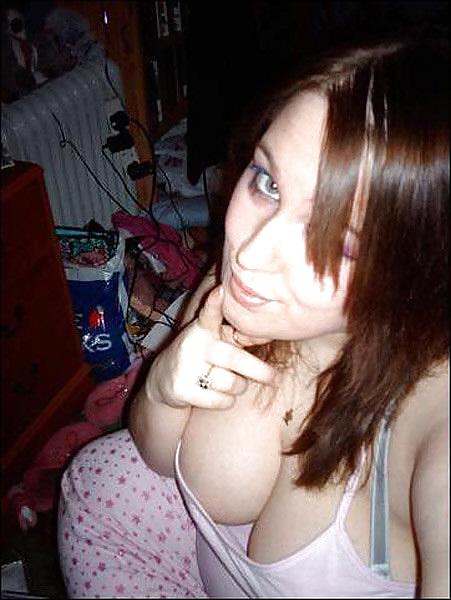 BUSTY AMATEUR VIII adult photos