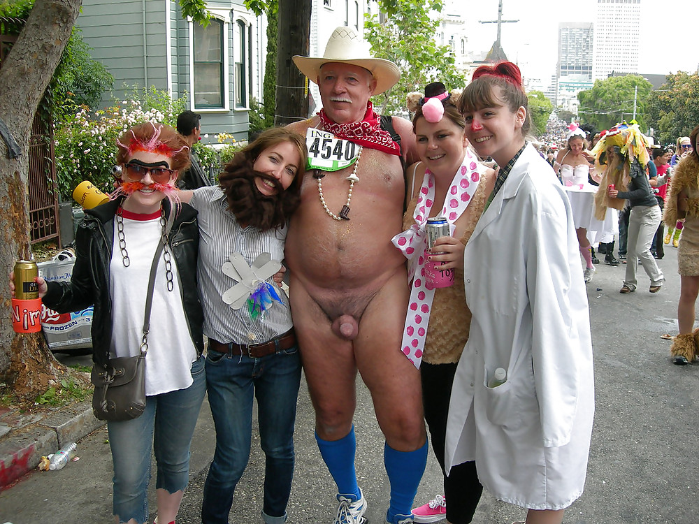 Public CFNM by Old Guy adult photos