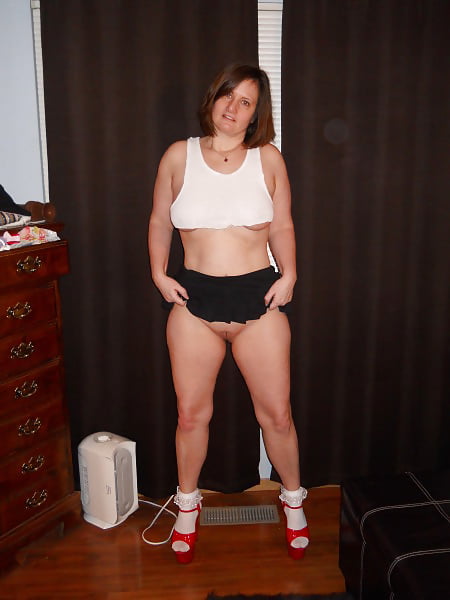 Amateur Wife Exposed...Holly adult photos