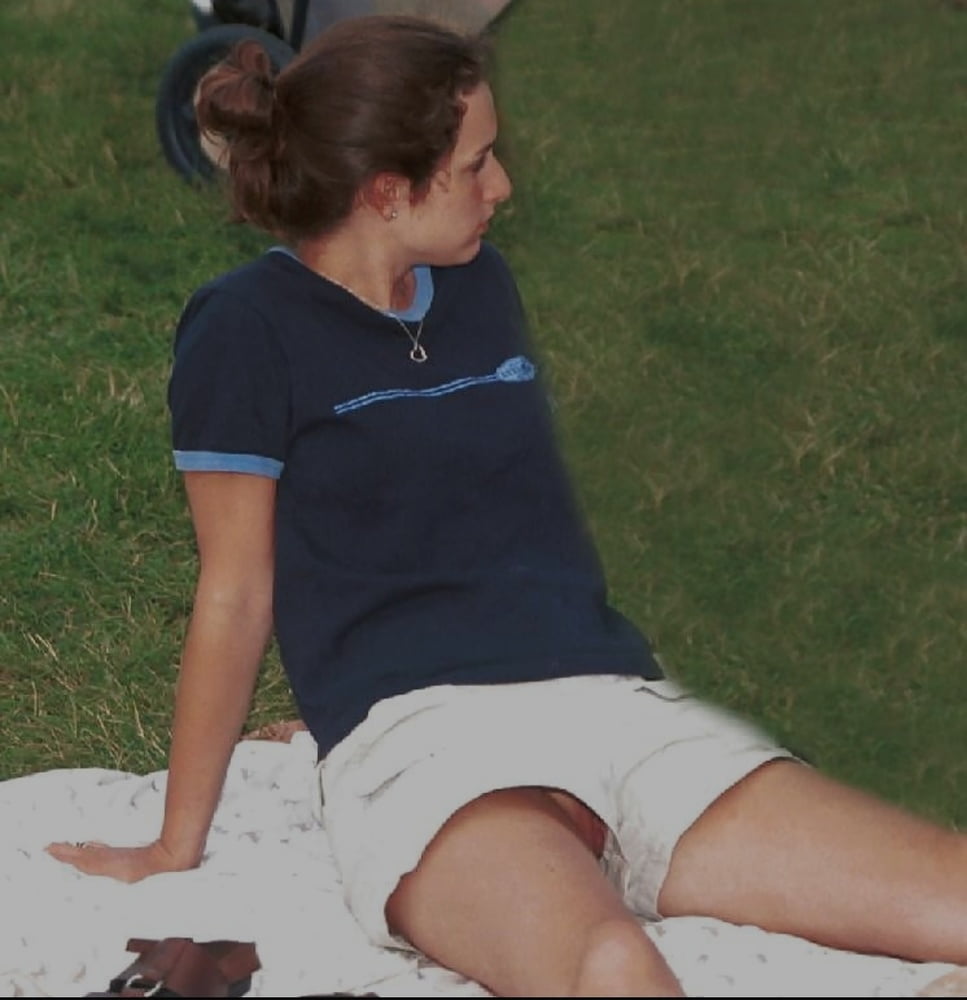 Voyeur 2 adult photos