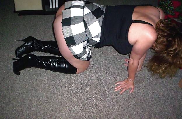 Boots,Thighs and Nylon adult photos