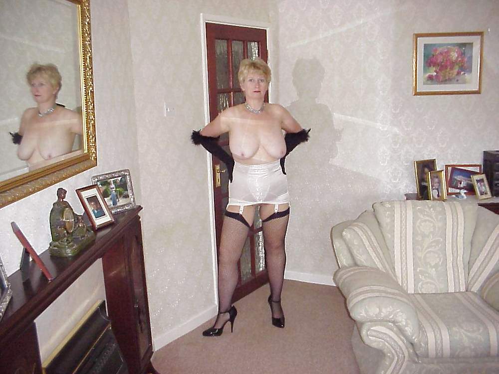 Milf 555 adult photos