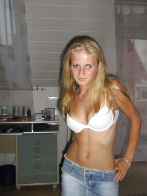Hot Blond adult photos