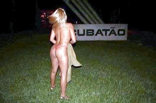 PUBLIC 9 adult photos