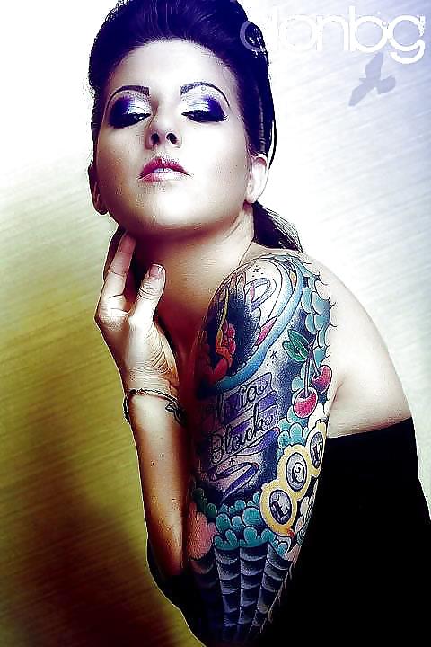 Hot Inked Goddess Olivia Black adult photos