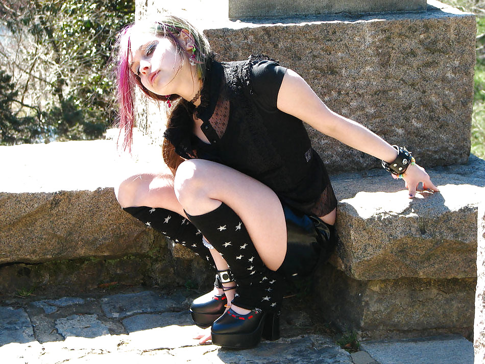 Hot Emo und Goth Girls adult photos