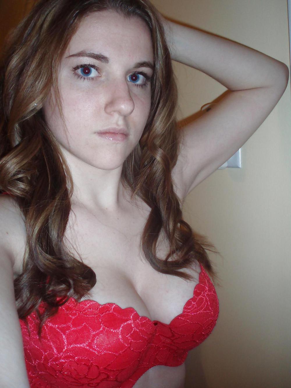 KINKY GIRLFRIEND II adult photos