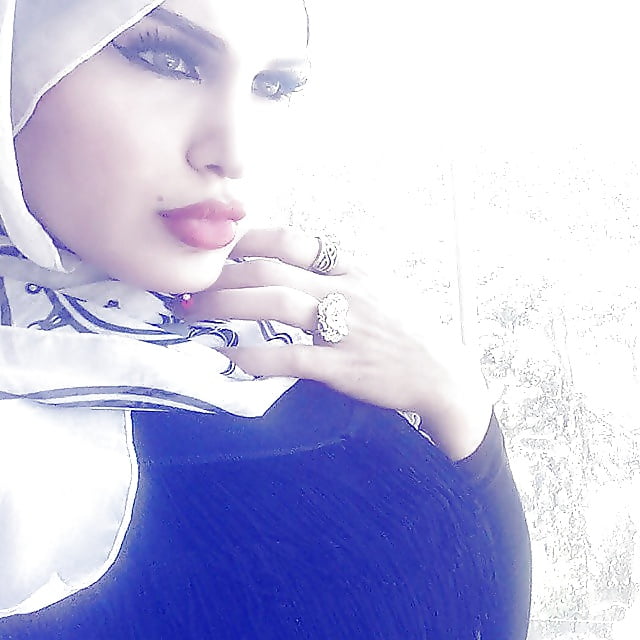 Arabic Sexy Bitch Hijab adult photos