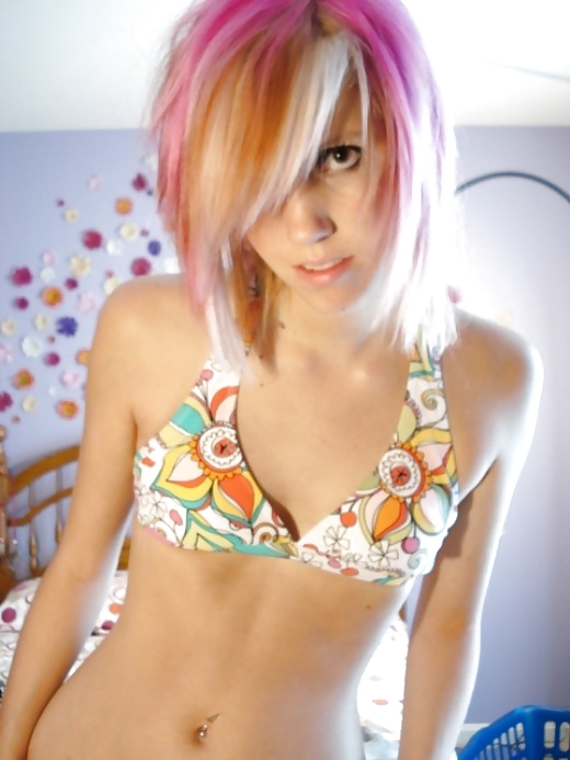 Trashy Kittens - I'd Love an EMO Fuck Toy adult photos