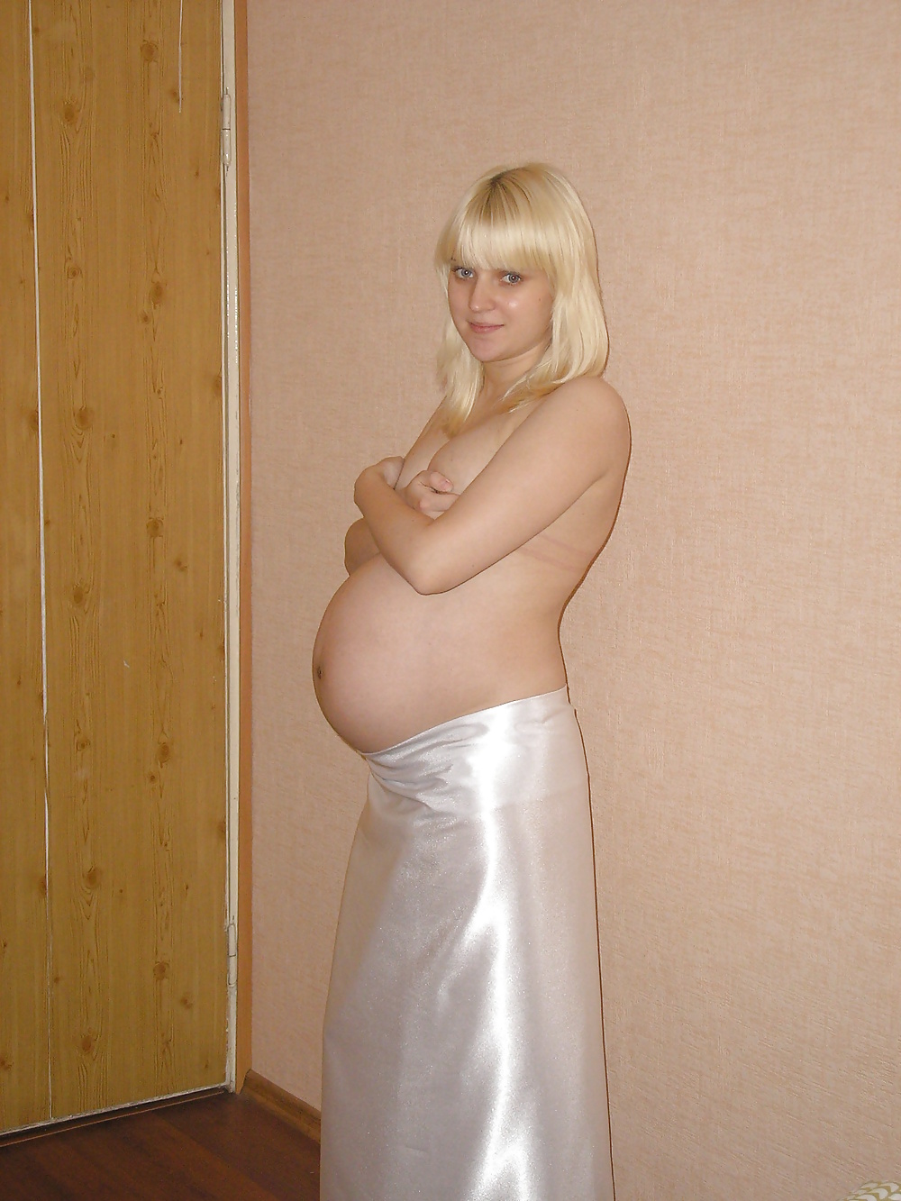 Pregnant amateur 4 adult photos