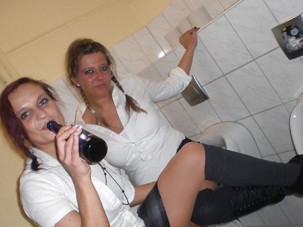 Welche ist geiler (Which one is hotter) 3 ? adult photos