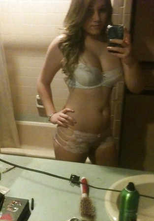 Sexy teen with mirror nudes