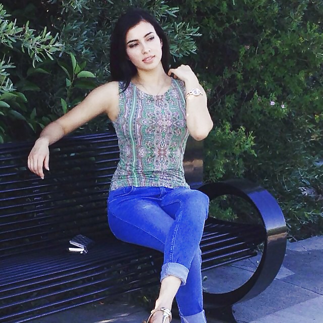 Arab beauty 56 - Cum on her adult photos