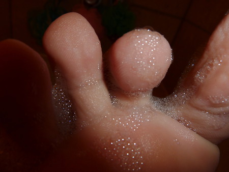my sexy feet in my bath