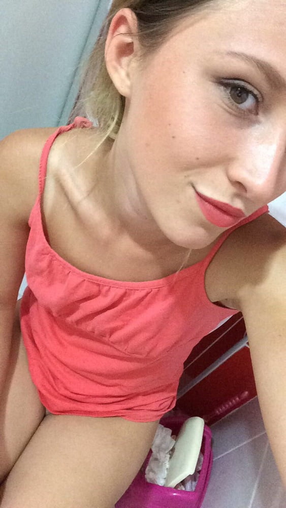 Hilal Turkish SLUT adult photos