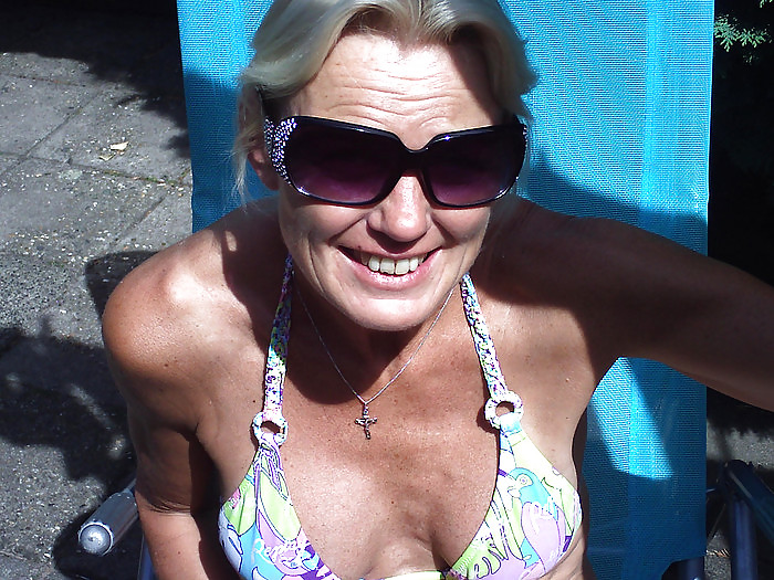 47 yo Neighbour bitch dirty comments please adult photos
