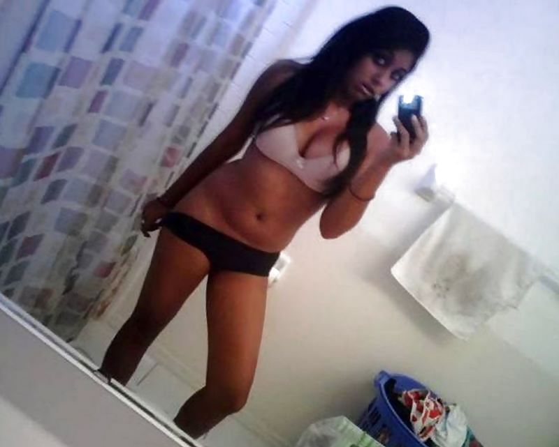 Naughty desi babe - coolbudy adult photos