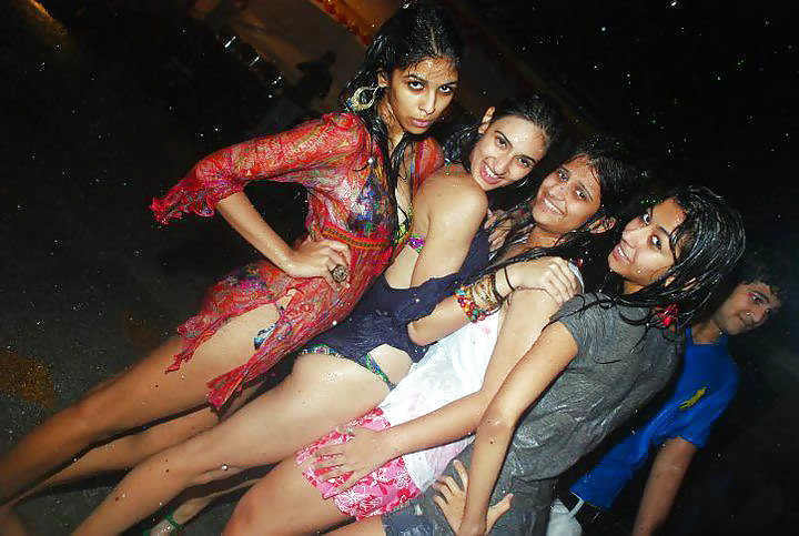Indian girls naked in parties.
