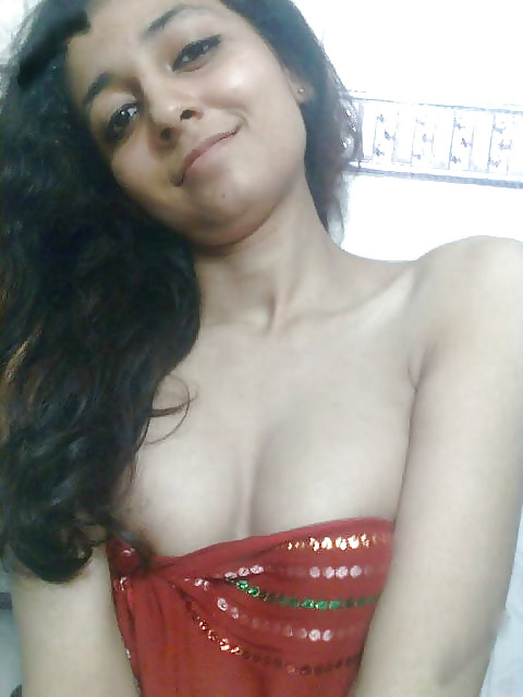 Girl From Egypt adult photos