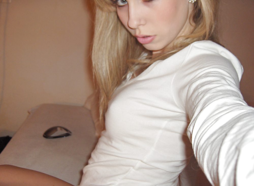 Hot Blond Teen Girl Part2 adult photos