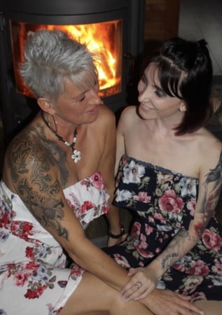 different sexy pics lou nesbit lia louise         