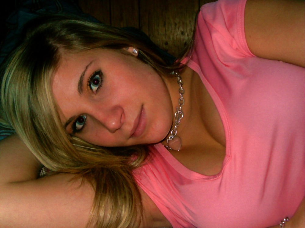 Blonde Wife adult photos