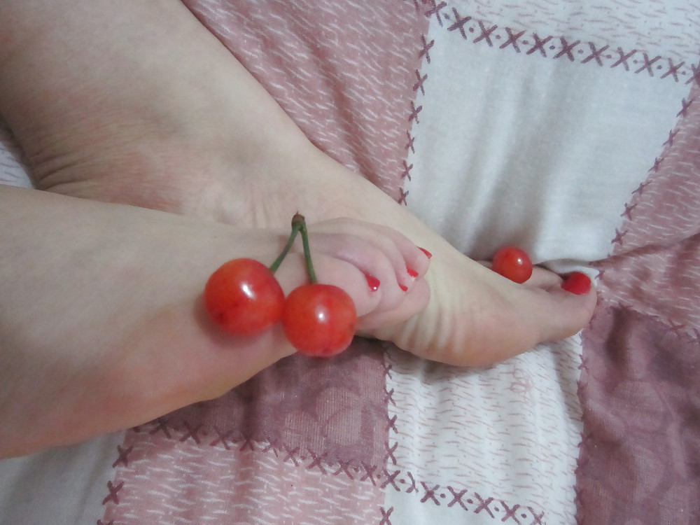 (1) My asian GF's feet, toes and soles! Chinese foot fetish! adult photos