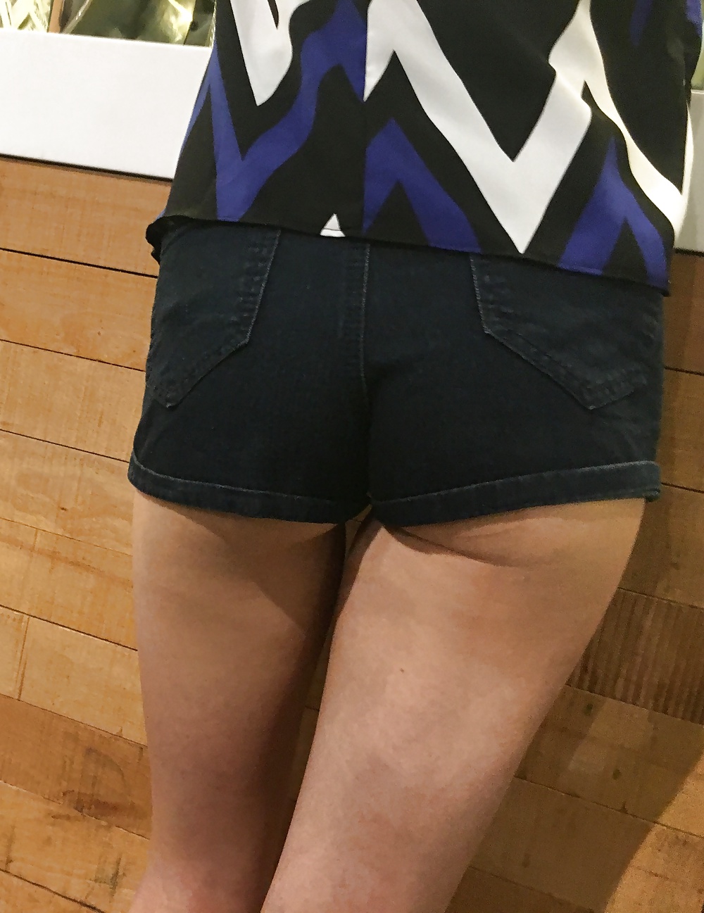 Tiny redhead mall teen in tiny shorts with a tiny ass adult photos