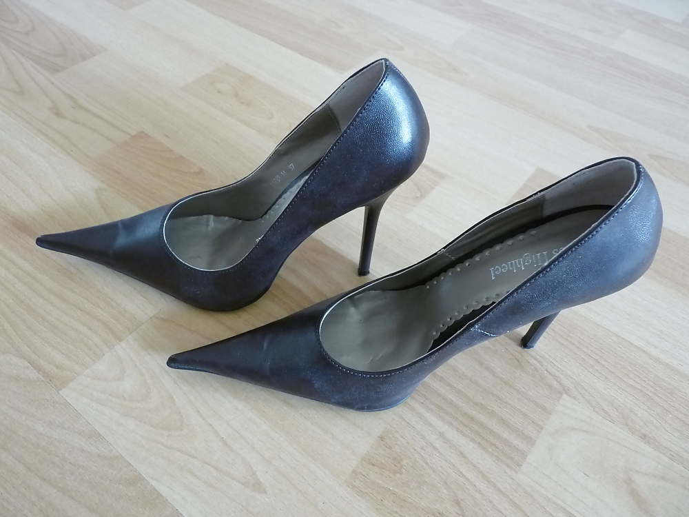 wifes mega pointed shoe heels nylon pantyhose adult photos